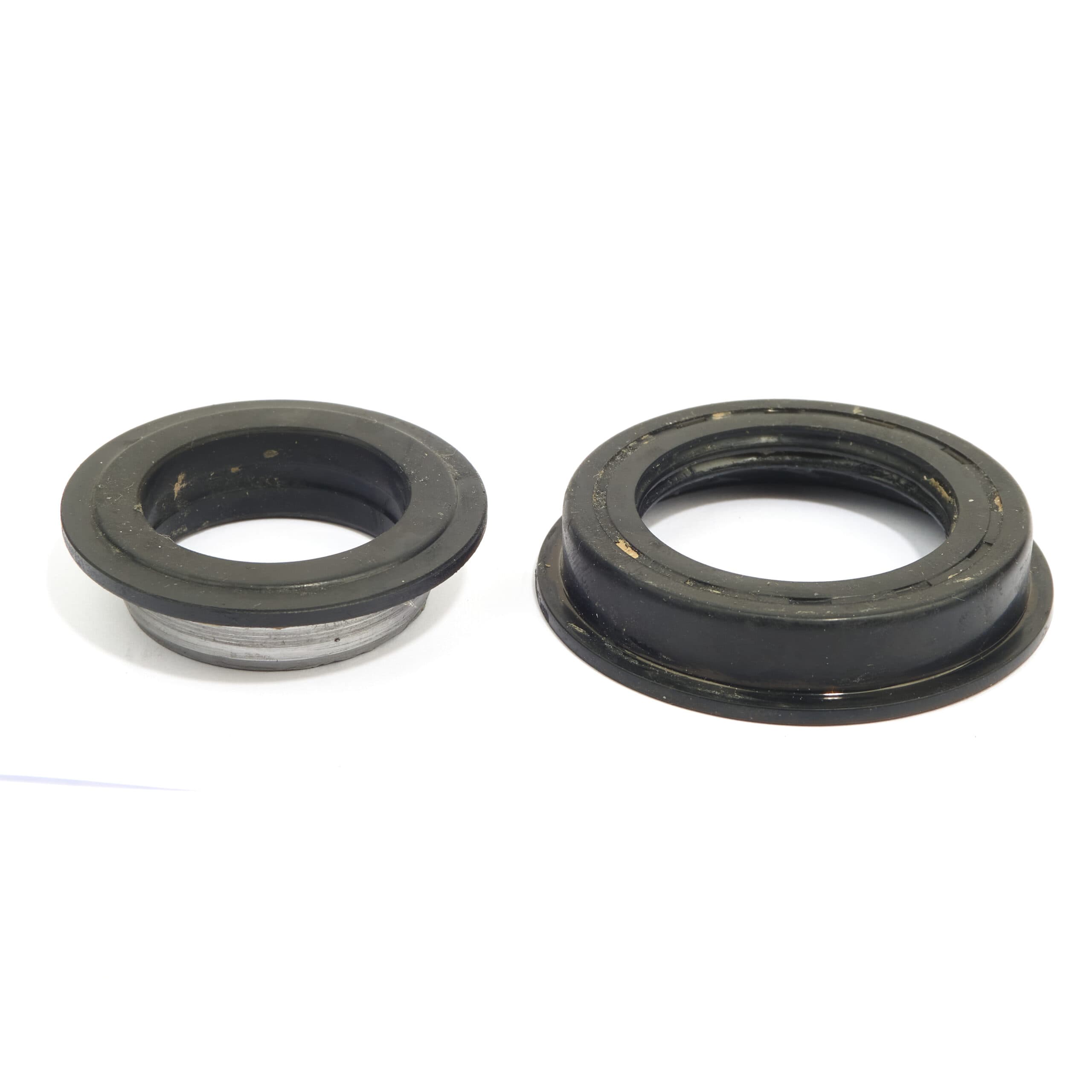 Vooras seal | keerring Kubota L1500 - L2201 | AQ1724E - 2 Delen - 3